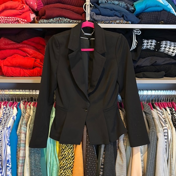 WHBM black one button closure peplum style blazer size 4 - Picture 1 of 3